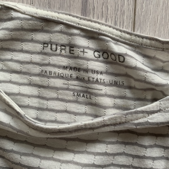 Anthropologie Cropped T-shirt in Striped Grey/White - Picture 3 of 7